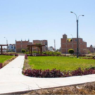 VENTA DE AMPLIO TERRENO EN URB. LOS NOGALES